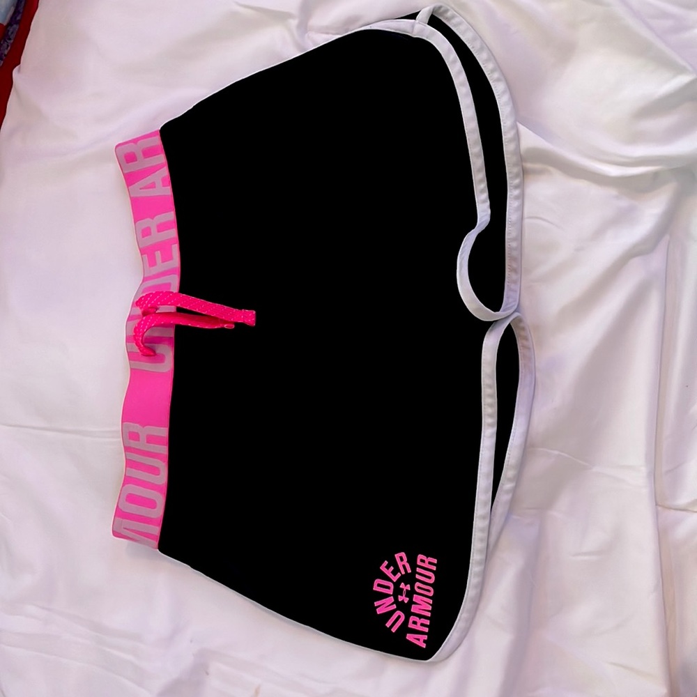 Under armour youth Large shorts